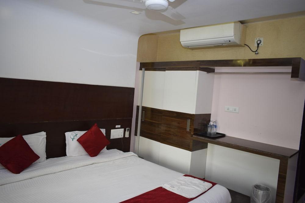 Hotel Sumith Palace Pondicherry Exterior foto